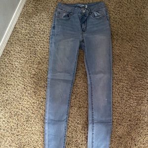 blue skinny jeans